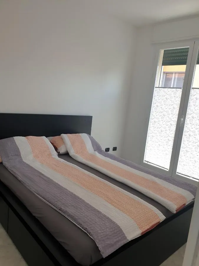 Casa Marisa, 40 Metri Dalla Spiaggia Vallecrosia 0*,